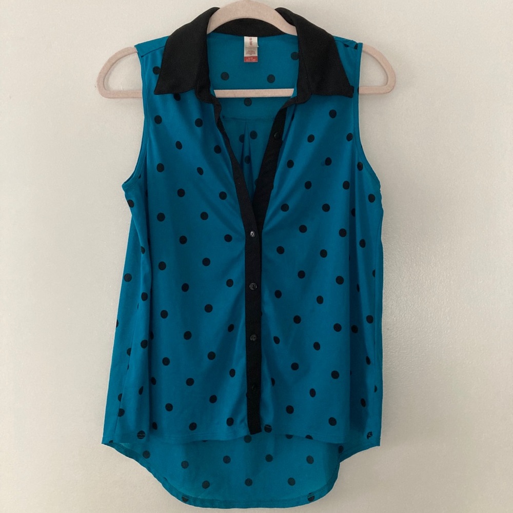 Collared teal and black polka dot top